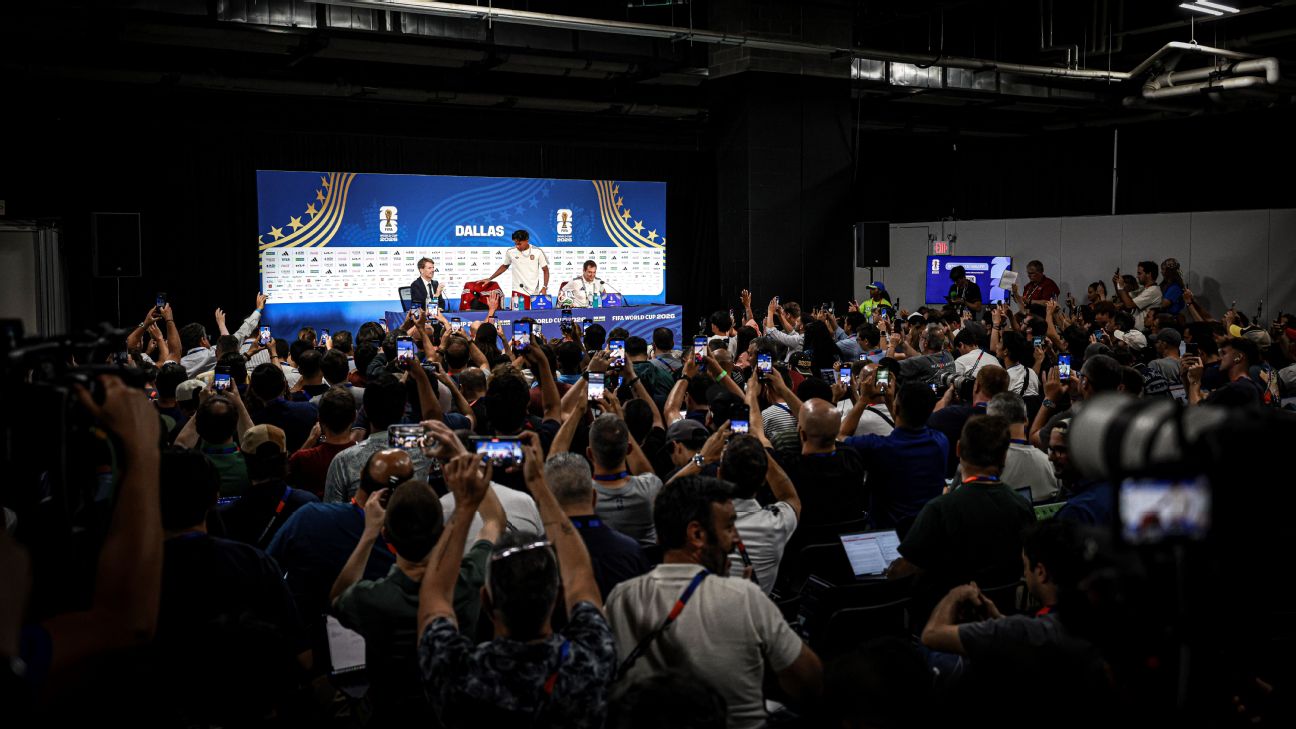 FIFA售票办世界杯决赛发布会 球迷花80美元可入场